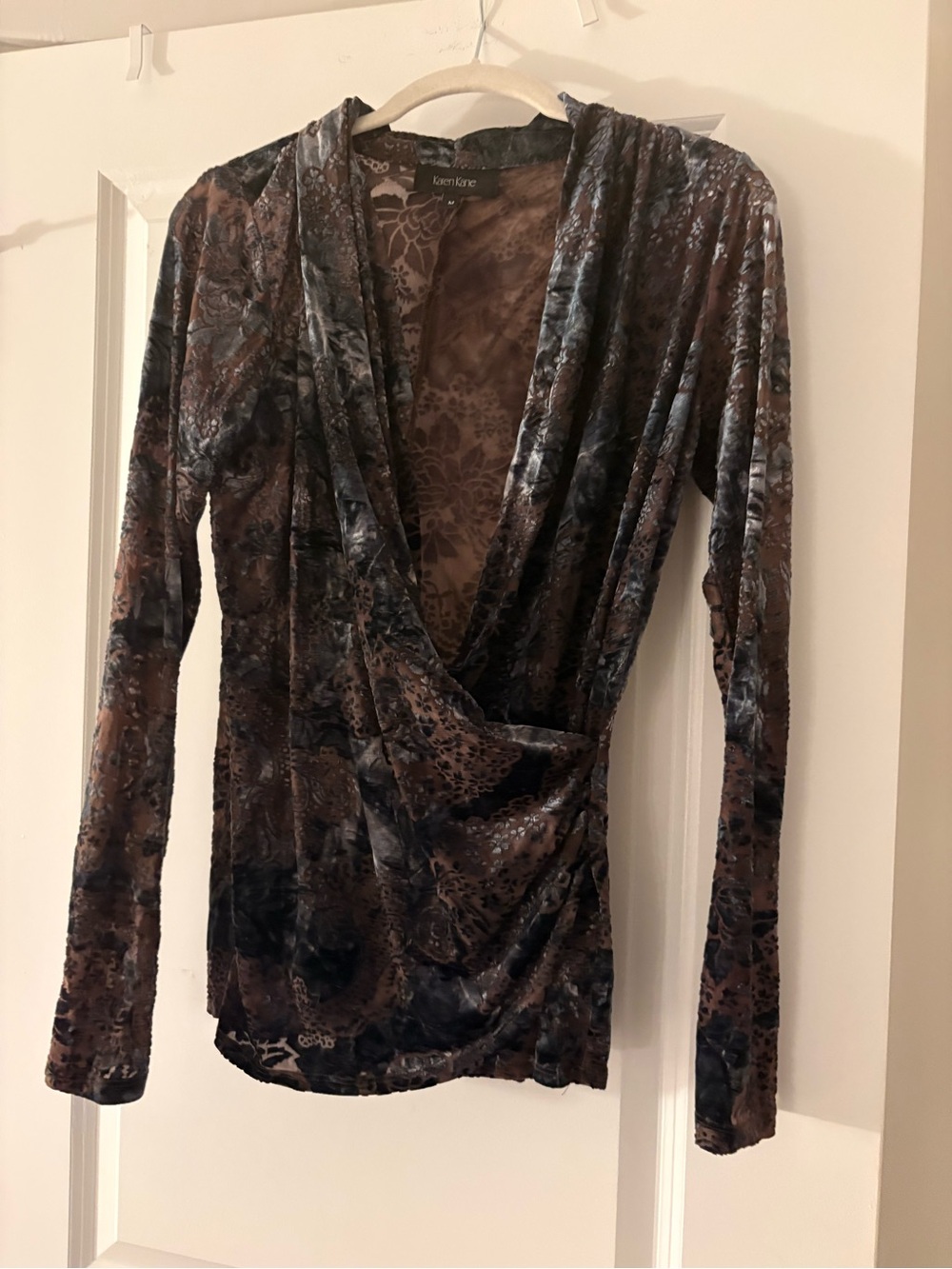 Karen Kane Brown & Gray Velvet Burnout Surplice Long Sleeve Top